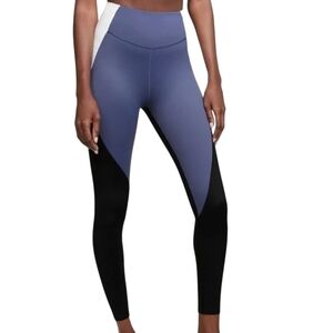 Victoria's Secret Sweat On Point 7/8 Leggings Colorblock Size 8 Pockets Gym